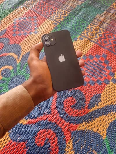 Apple iPhone 12