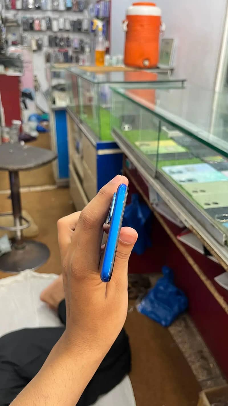 OPPO A54 4