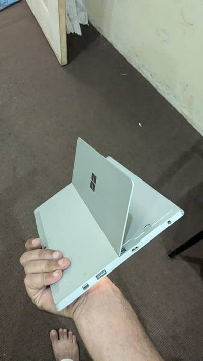 Microsoft Surface 3 (4GB RAM / 128GB SSD) - 10/8 Condition