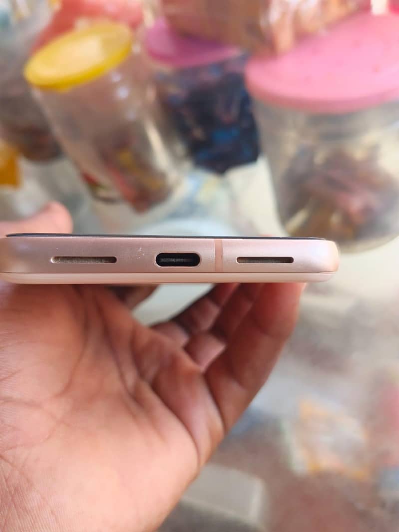Google Pixel 8 3