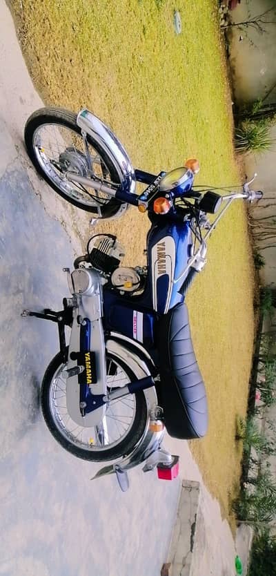 Yb100