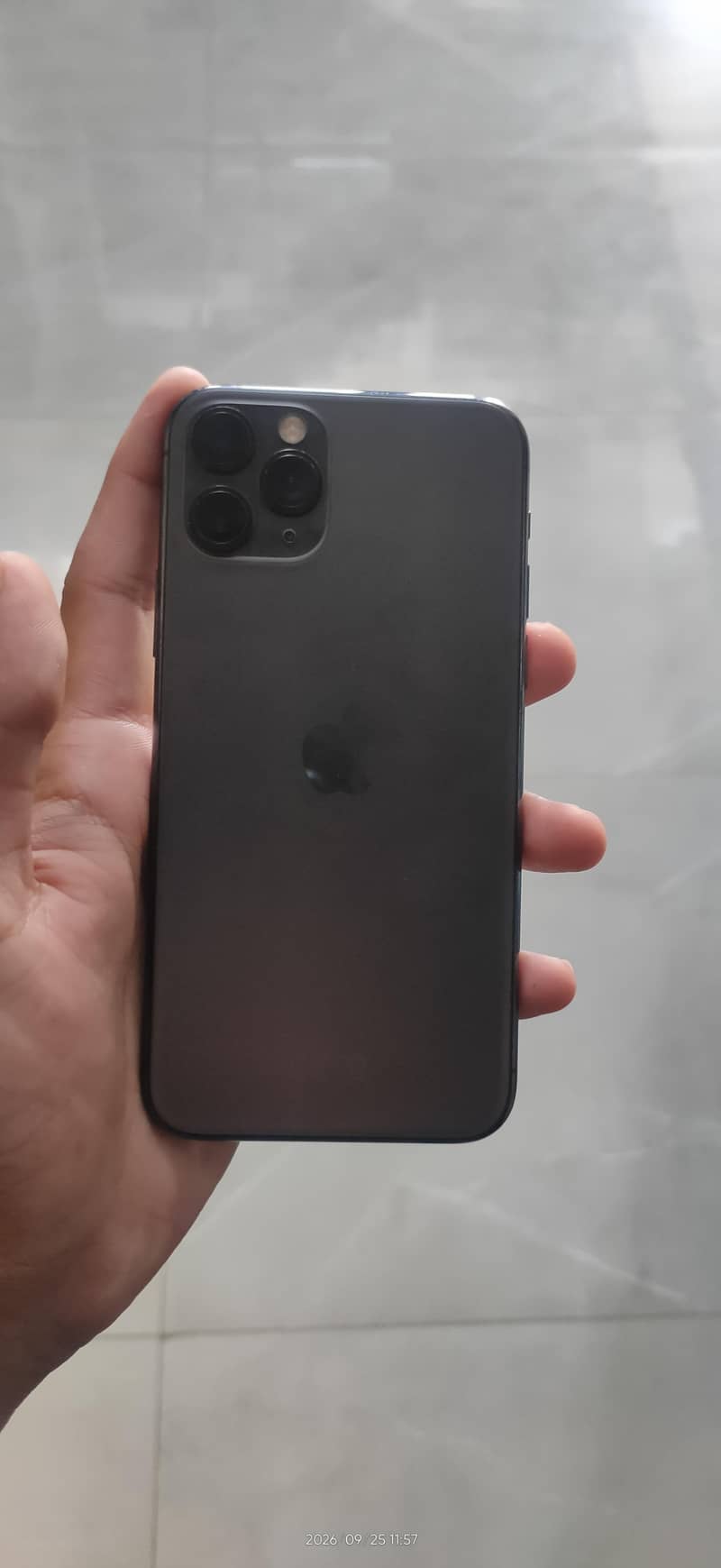 Apple iPhone 11 Pro 1