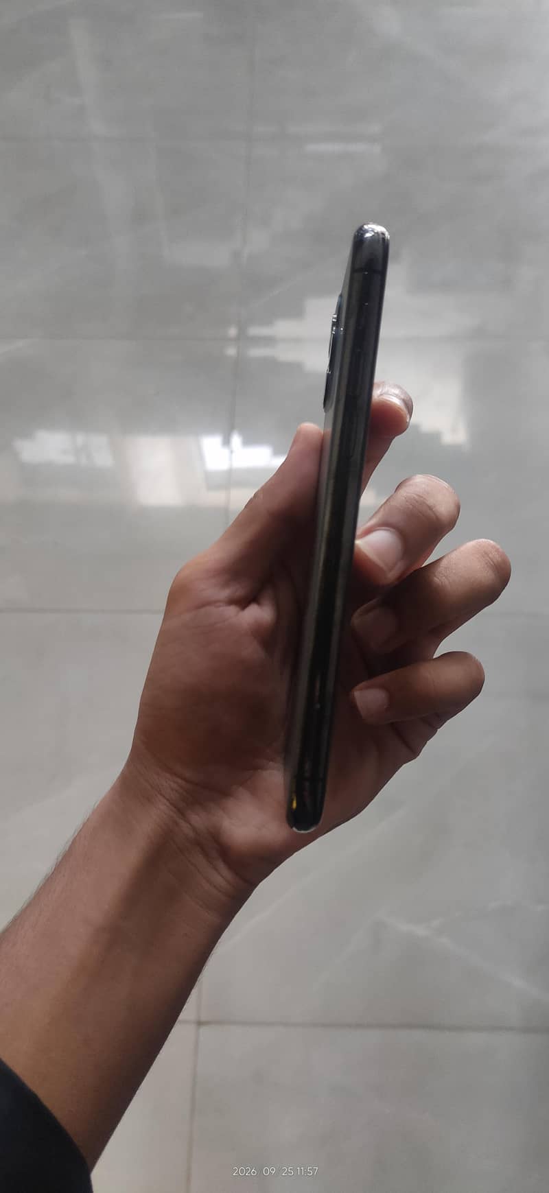 Apple iPhone 11 Pro 2