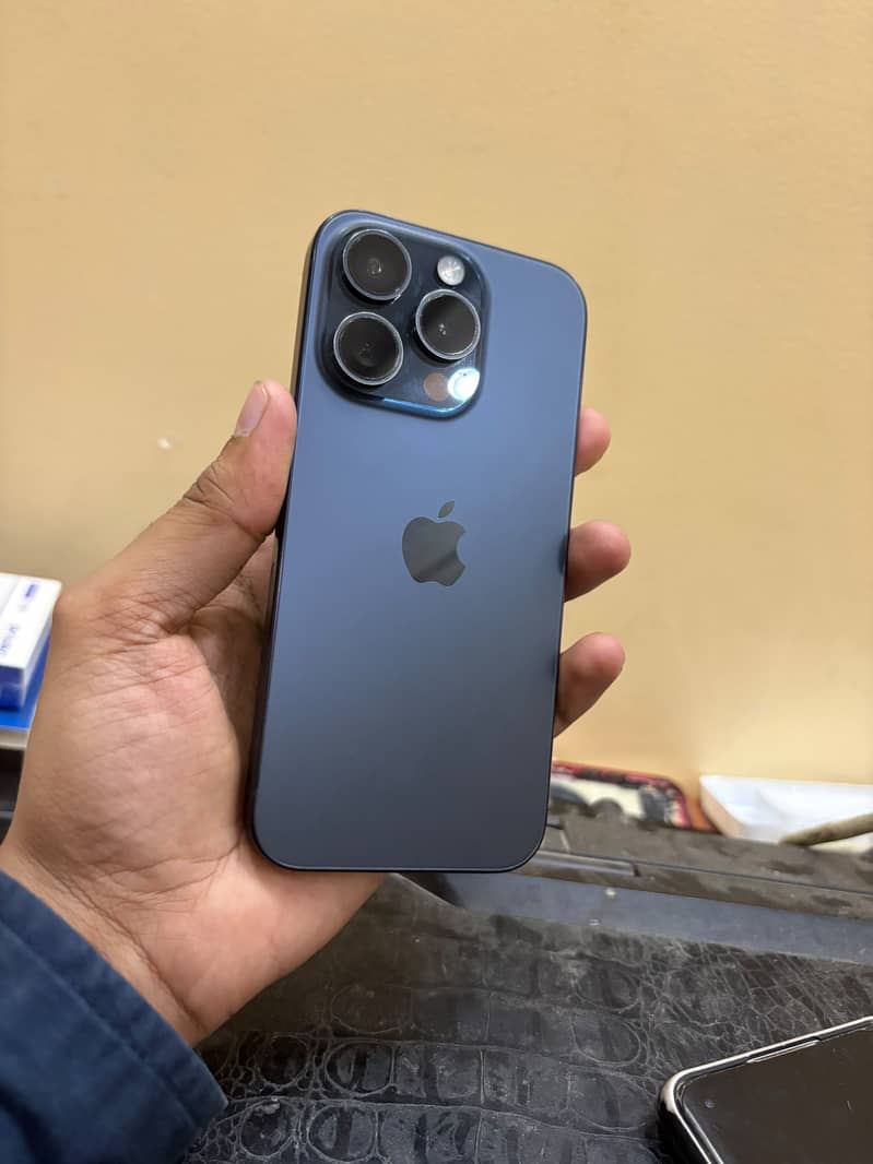 Apple iPhone 15 Pro 2