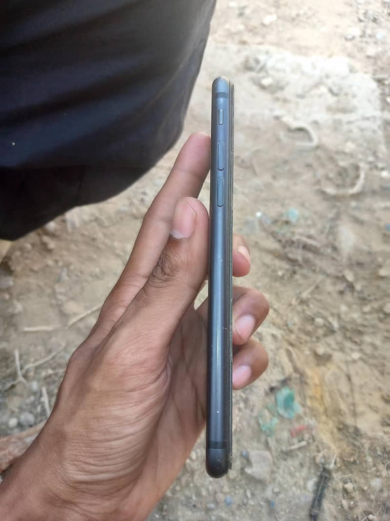 Apple iPhone 7 4