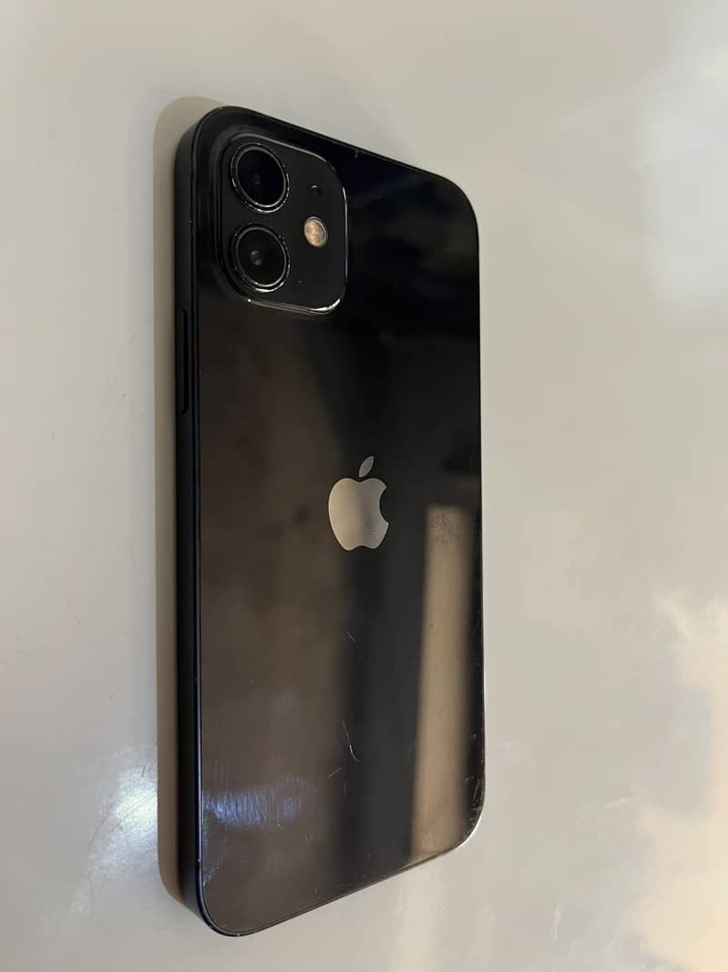 Apple iPhone 12 1