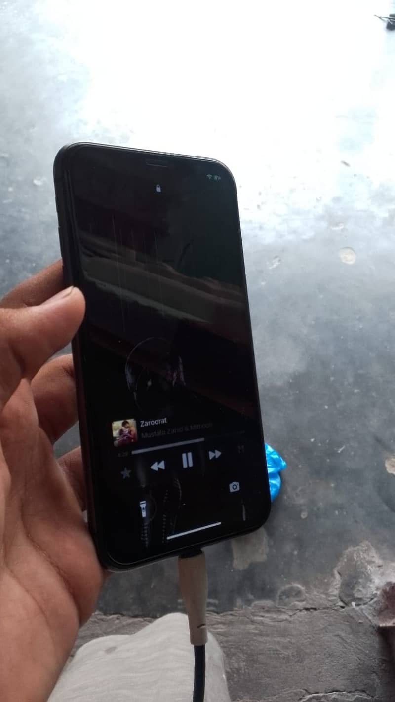 Apple iPhone 11 7