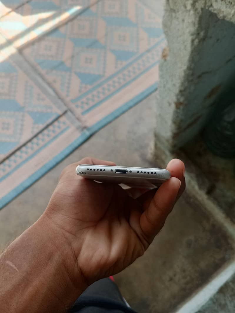 Apple iPhone 8 2