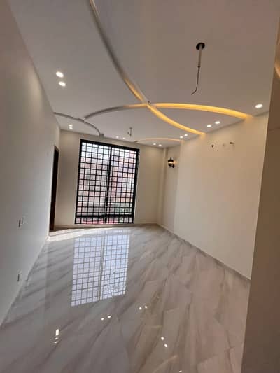 7.5 MARLA DOUBLE STOREY HOUSE FOR SALE