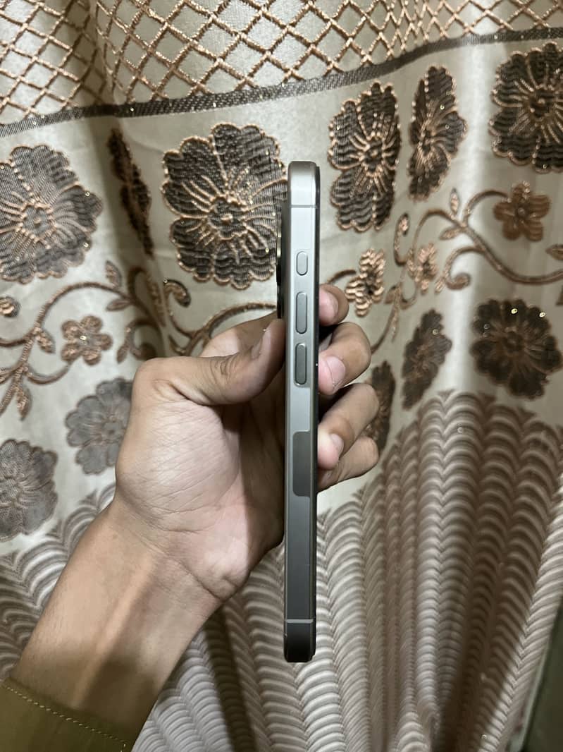 Apple iPhone 15 Pro 5