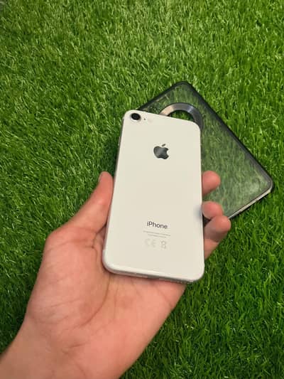 Apple iPhone 8 factory unlock non pta 64gb  whatsapp 03099403787. .