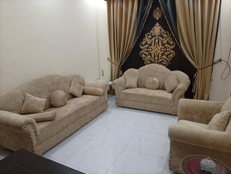 6 seater sofa 0