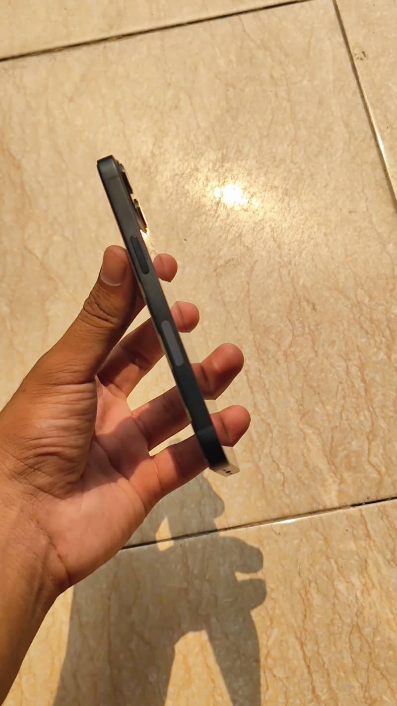 Apple iPhone 13 1