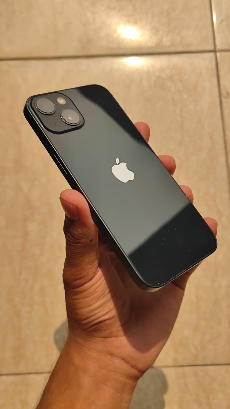 Apple iPhone 13 2