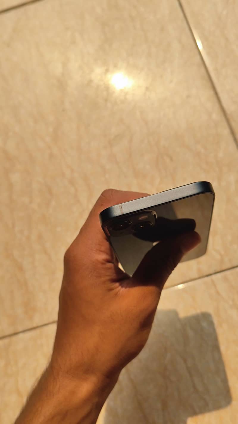 Apple iPhone 13 3