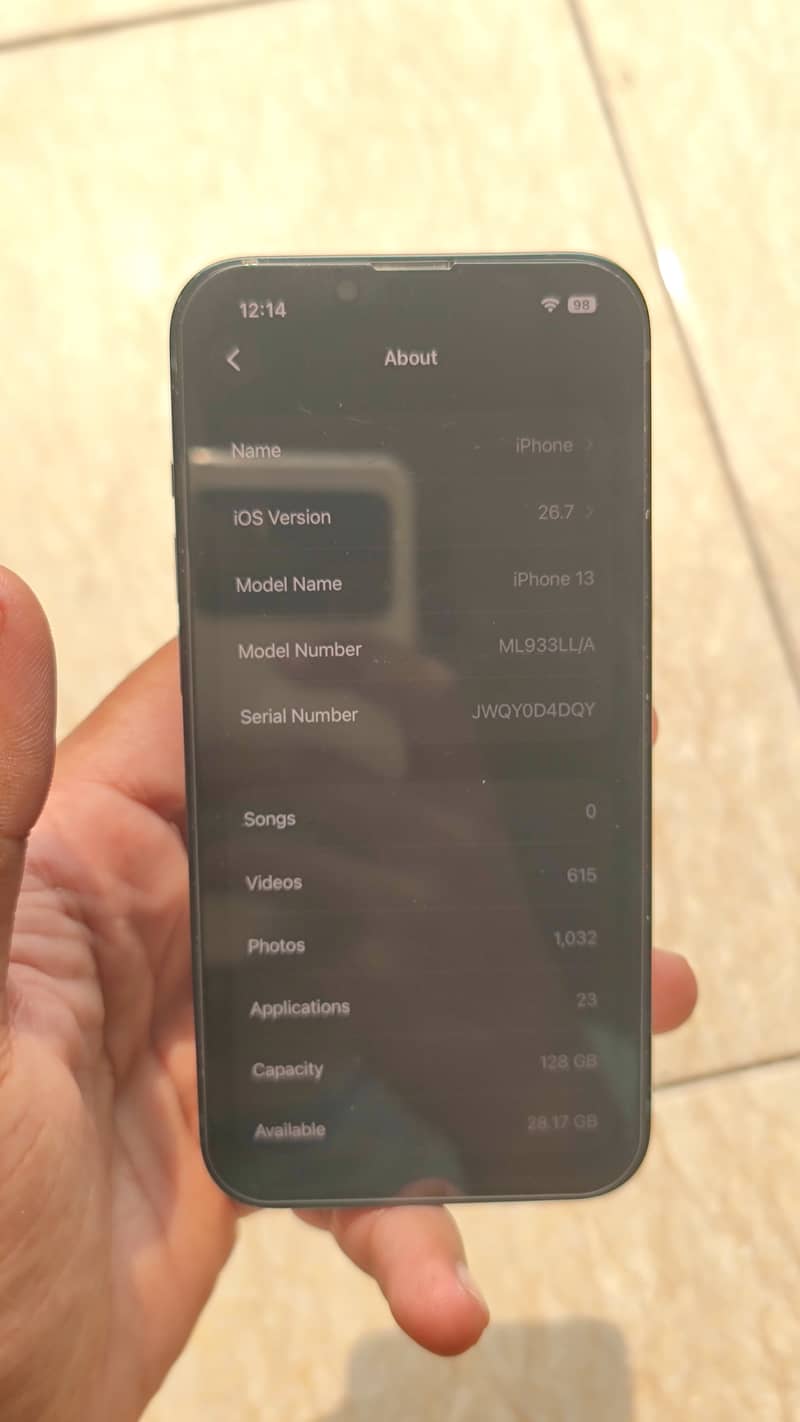 Apple iPhone 13 4
