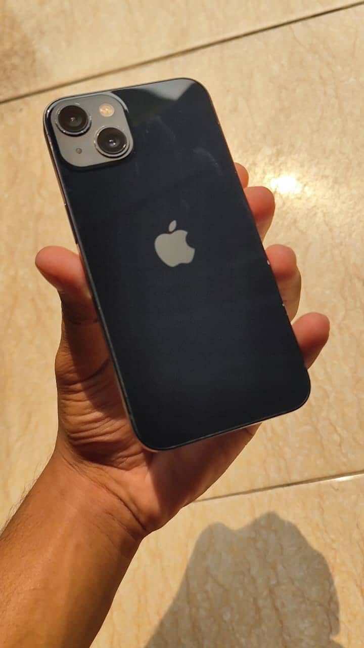 Apple iPhone 13 7
