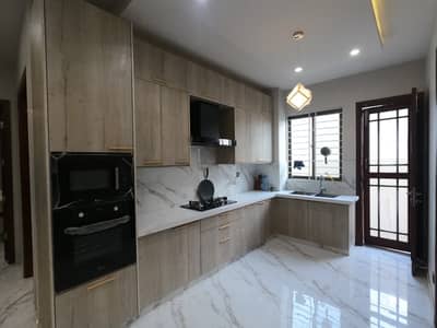 Prime Location House In Bahria Town - Precinct 8 For sale