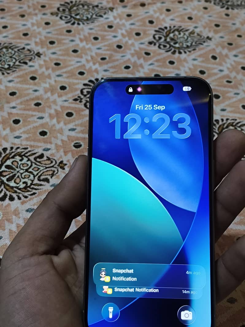 Apple iPhone 15 Pro 2