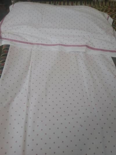 bed sheet cover 2 pillow ke saath munasib ho jaiga 30 per discount