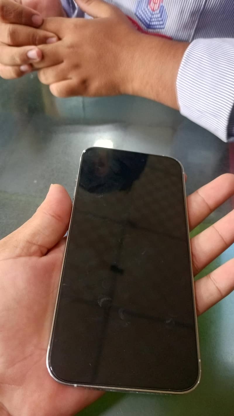 Apple iPhone 14 Pro Max 5