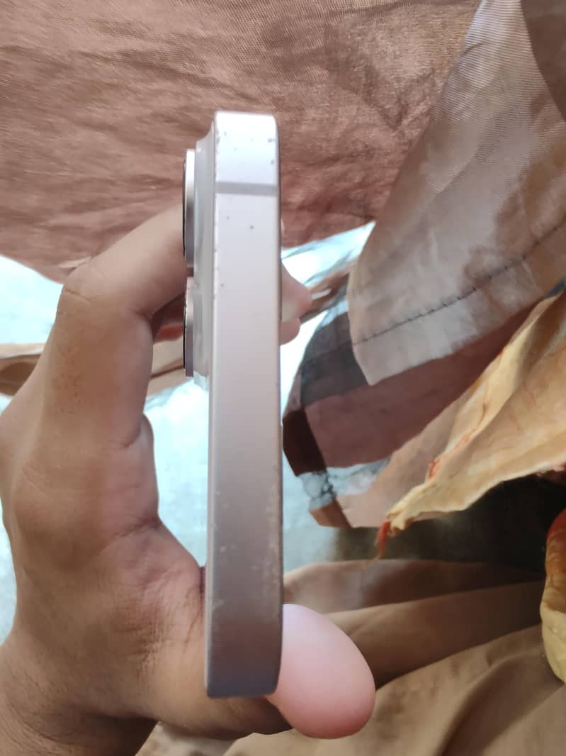 Apple iPhone 14 5