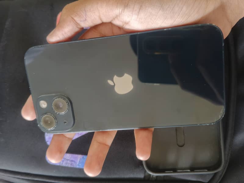 Apple iPhone 13 1