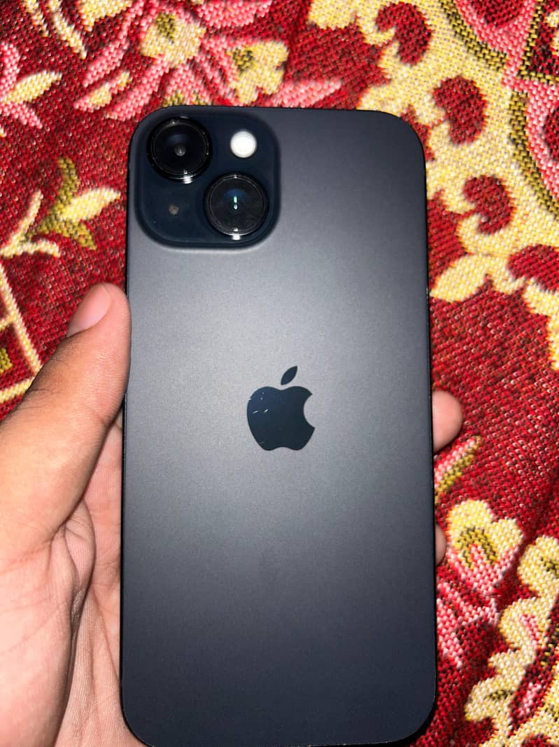 Apple iPhone 15 2