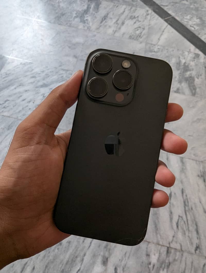 Apple iPhone 15 Pro 1