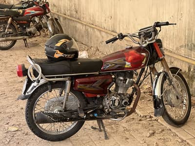 Honda 125 red 2610A