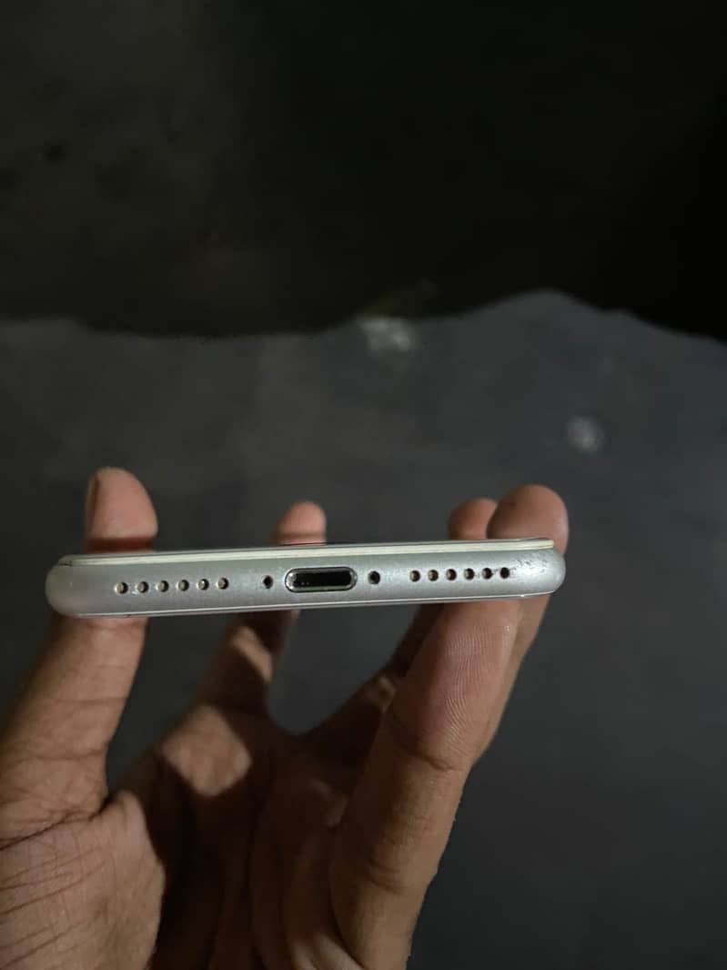 Apple iPhone 8 7