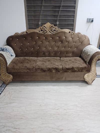 velvet crown sofa set
