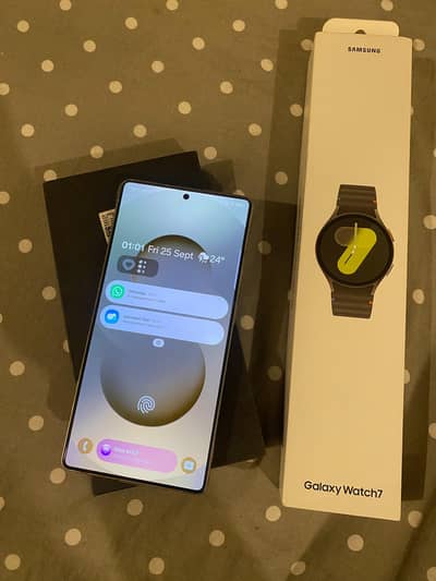 Samsung Mobile S25 Ultra official approved watch 7 and Samsung buds 2