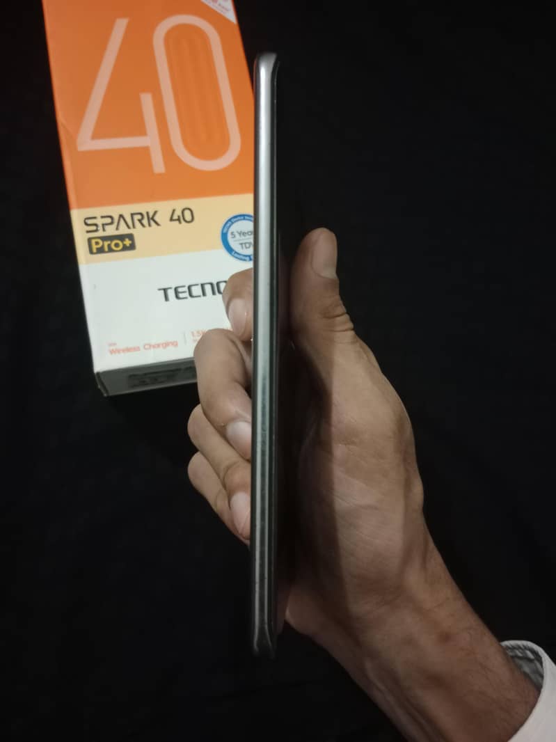 tecno spark 40 pro plus 2