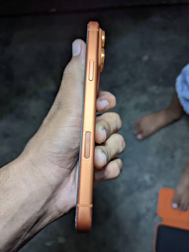Apple iPhone 17 Pro Max 3