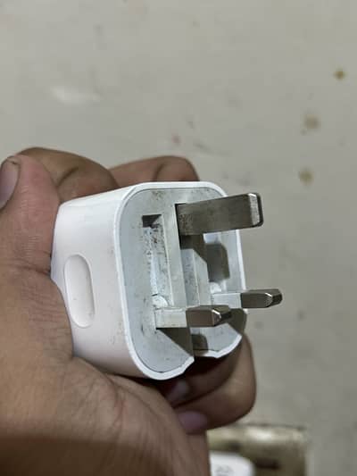Apple iPhone 20w fast adaptor/charger by Maxon