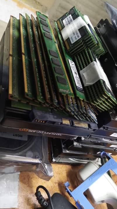 Laptop/Desktop 8GB DDR3 RAMS