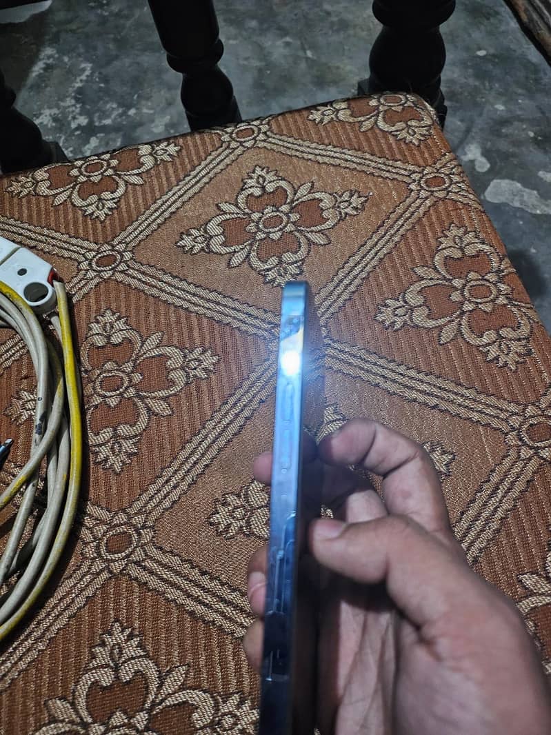 Apple iPhone 13 Pro Max 3