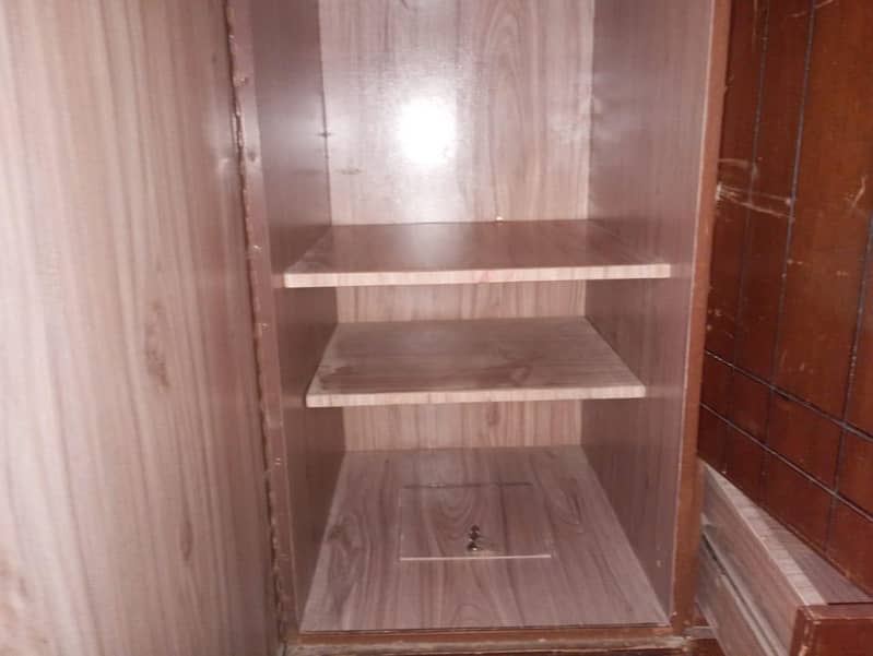 wardrobe 8