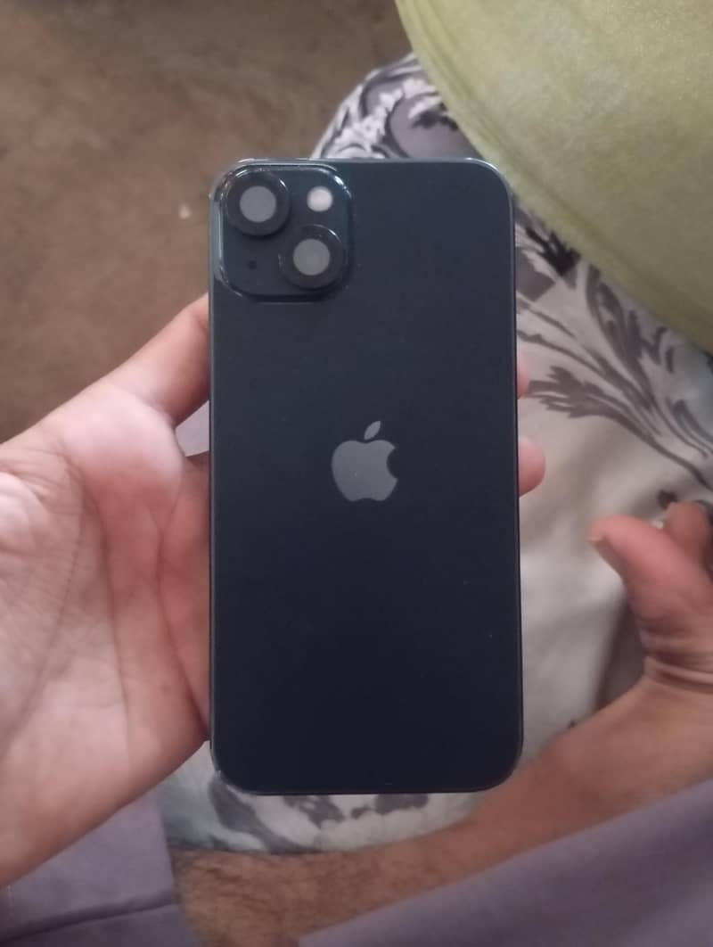 Apple iPhone 13 5