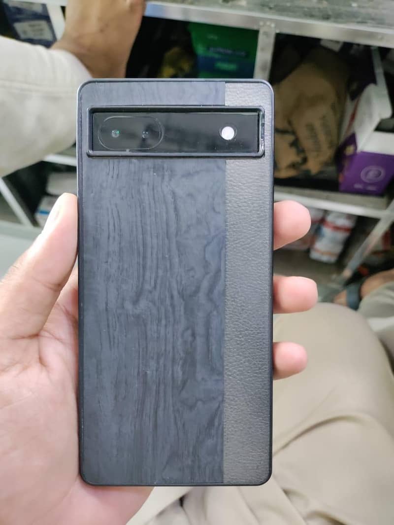 Google Pixel 6a 1