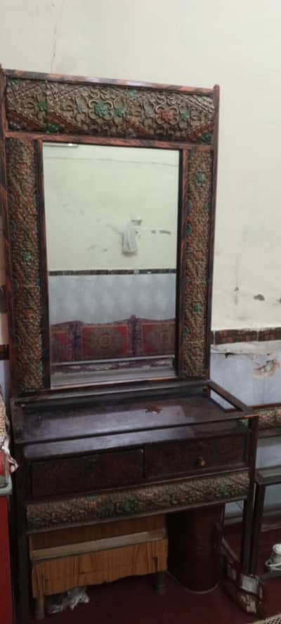 Side table or sigar meaz for sale