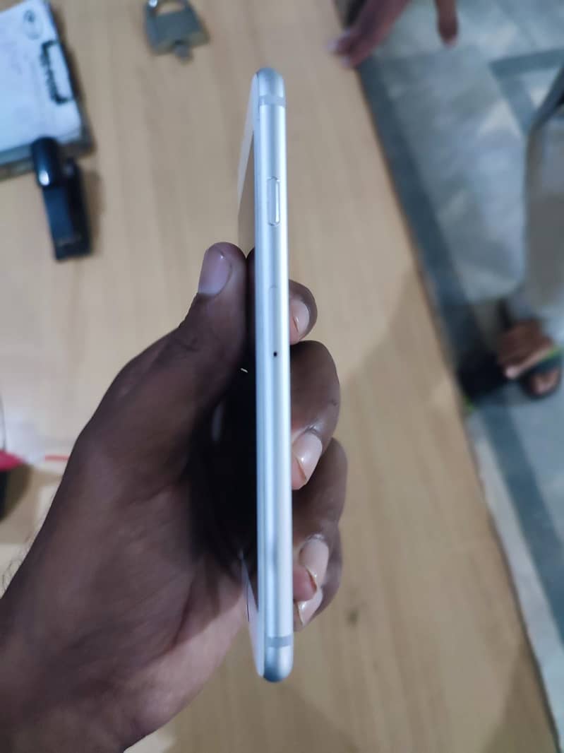 Apple iPhone 6S 3