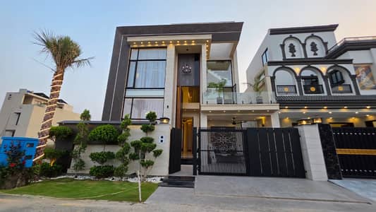 10 Marla Modern Design Brand New House Available For Sale Near To Lake City Mall Near To School Or Park