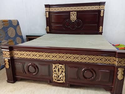 bed with side Tables, Dressing and three Table sets for Sell
