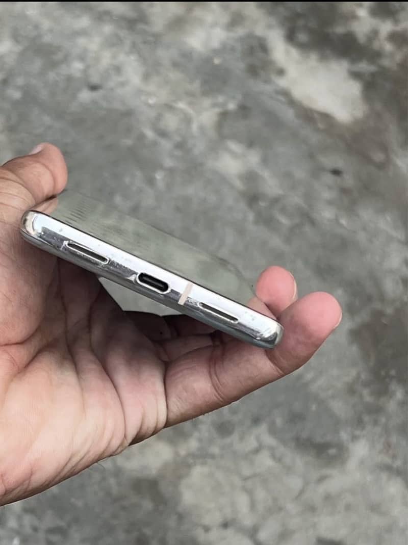 Google Pixel 7 Pro 4