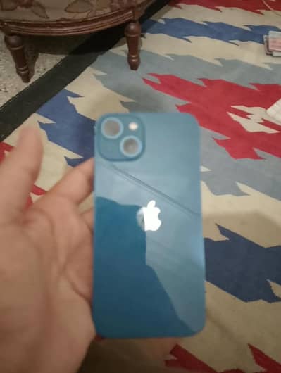 Apple iPhone 13