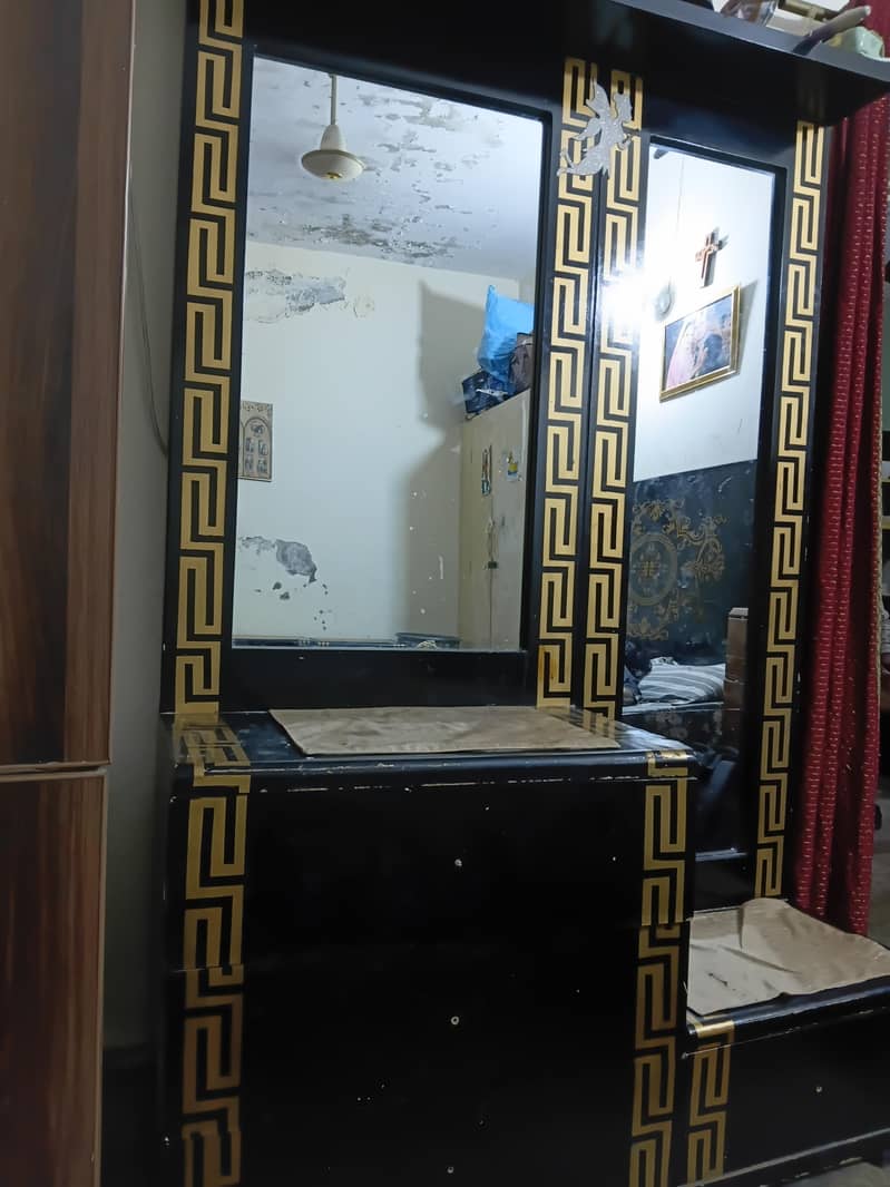 bed set 2 side tables and dressing table 2