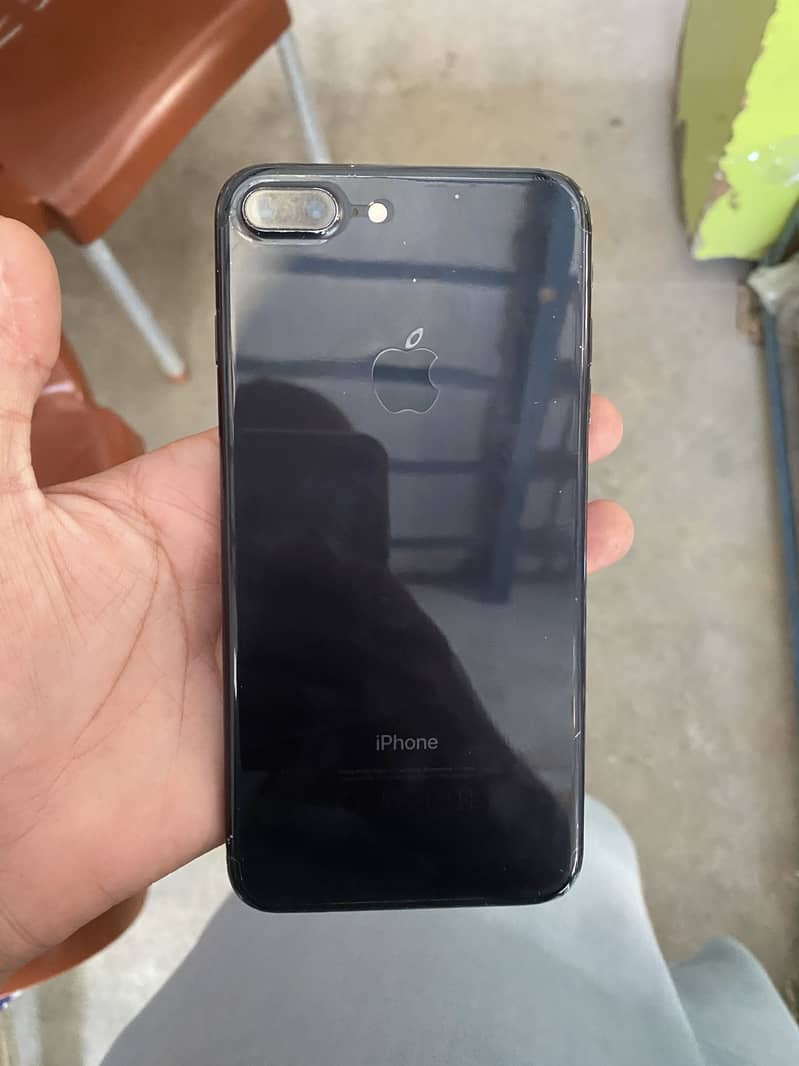 Apple iPhone 7 Plus 1