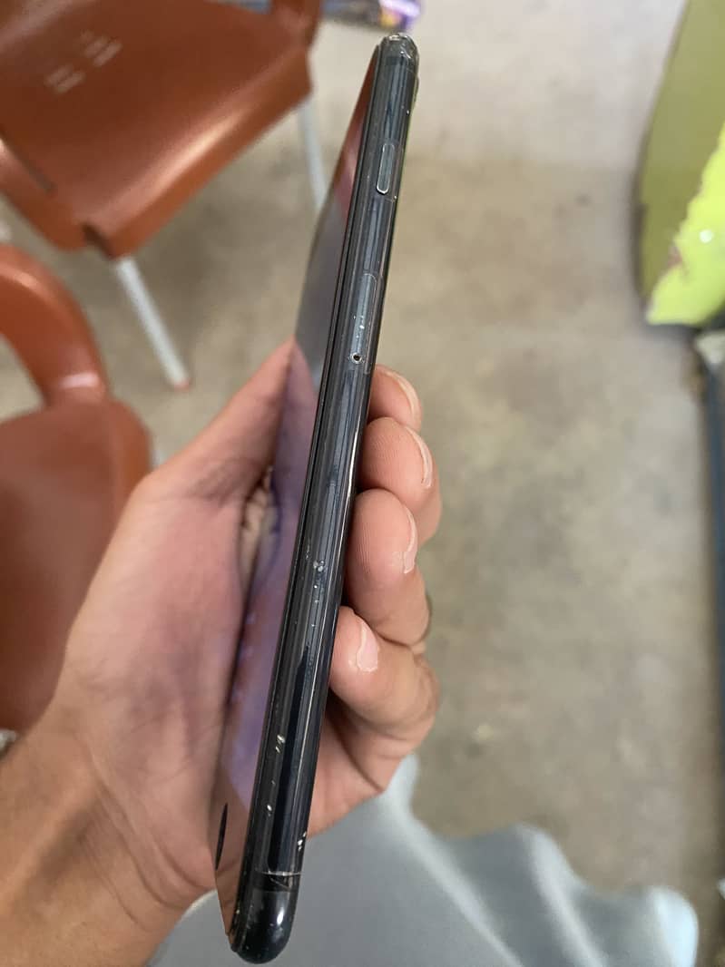 Apple iPhone 7 Plus 4
